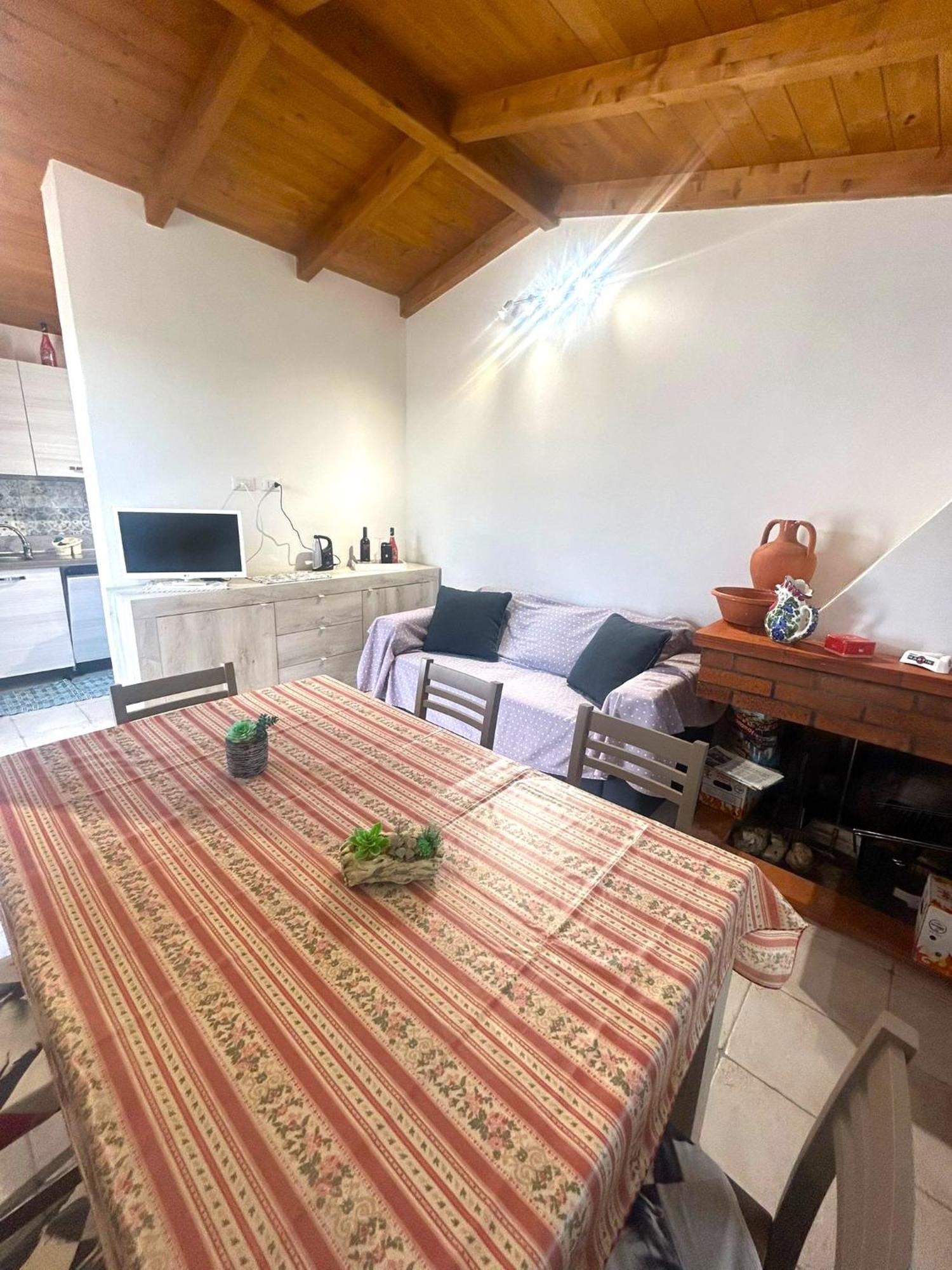 La Casa Del Melograno Villa Solanas Kültér fotó